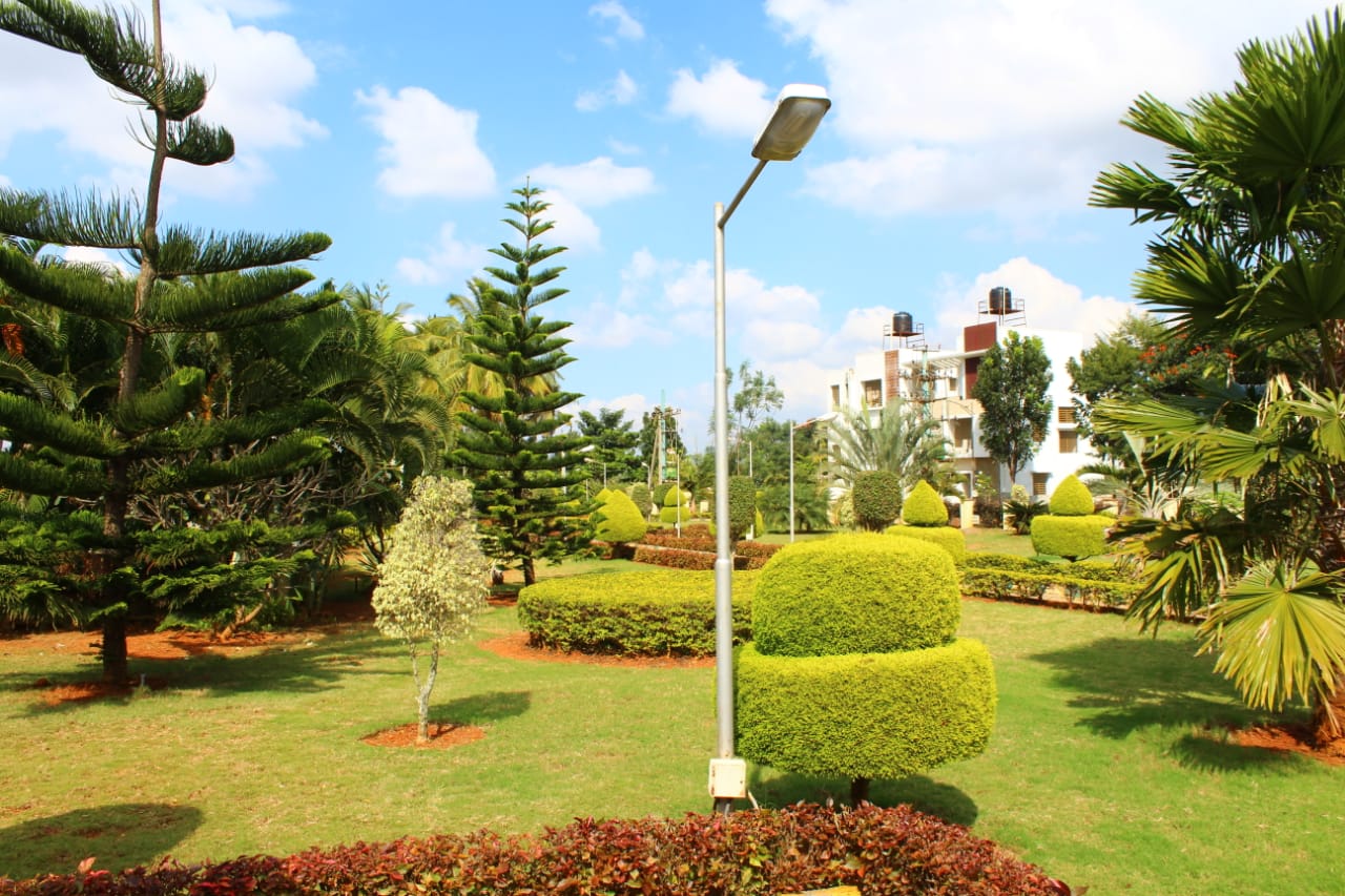 Apple Heights - Garden View 3